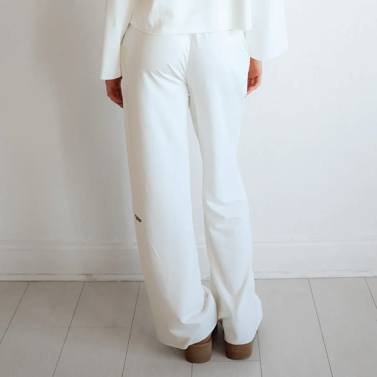 Amara Equestrian The Barn Dallas Ringside Belle Sweatpants