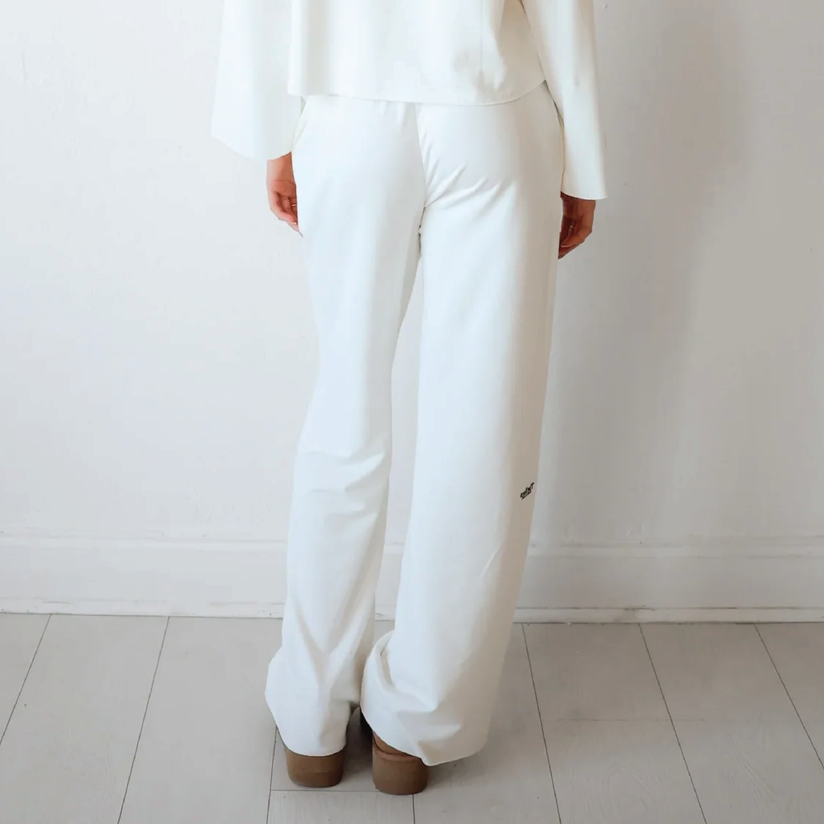 Beacon Hill The Barn Dallas Ringside Belle Sweatpants
