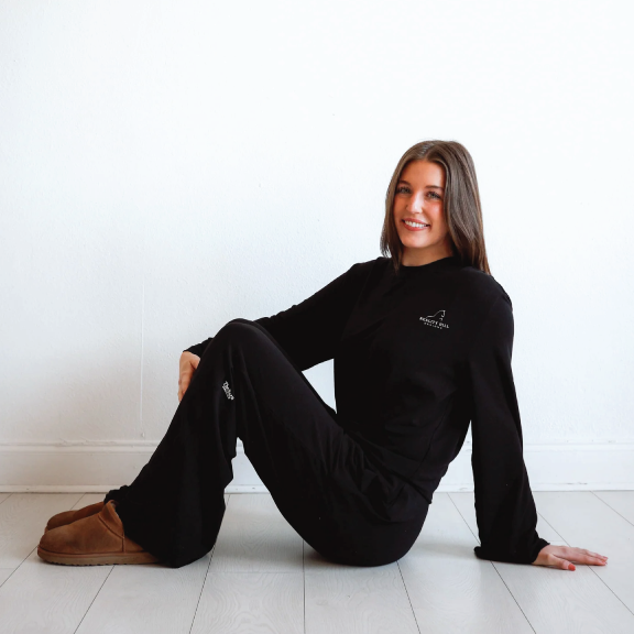 The Barn Dallas Ringside Flare Crewneck