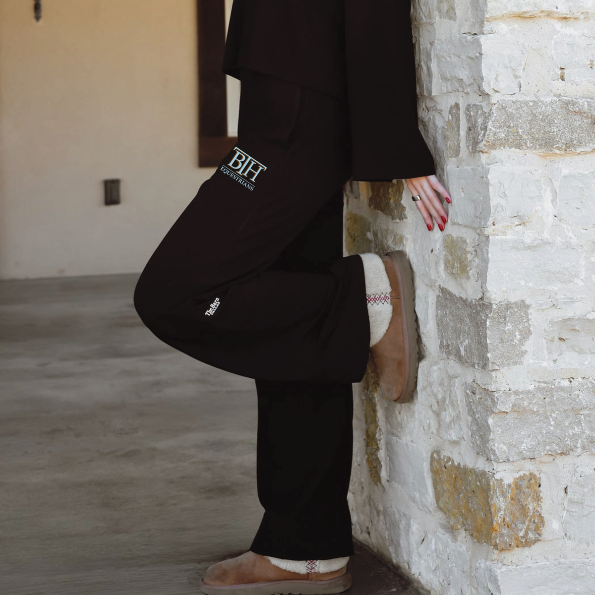 BTH Equestrians The Barn Dallas Ringside Belle Sweatpants